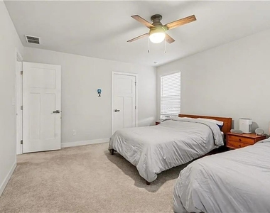 136 Salt Lake Lane Lane - Photo Thumbnail 22