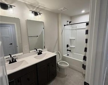 360 Salt Lake Lane Lane - Photo Thumbnail 16