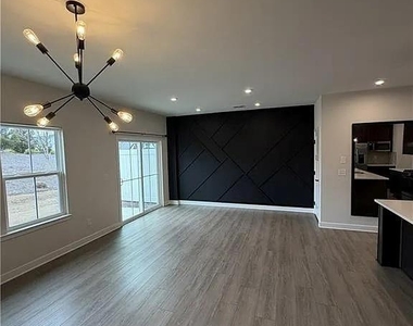 360 Salt Lake Lane Lane - Photo Thumbnail 2