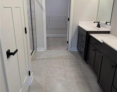 360 Salt Lake Lane Lane - Photo Thumbnail 14