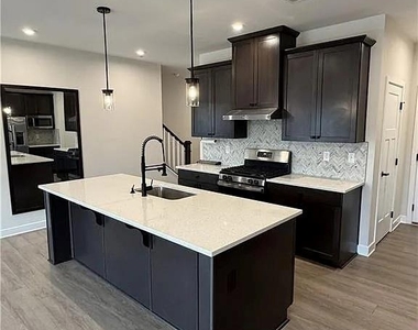 360 Salt Lake Lane Lane - Photo Thumbnail 1