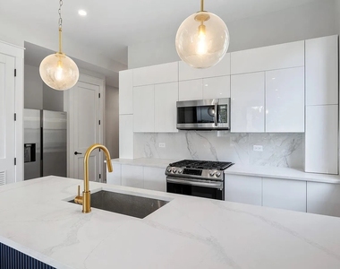 4931 N Kimball Avenue - Photo Thumbnail 16