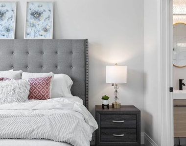 4931 N Kimball Avenue - Photo Thumbnail 9