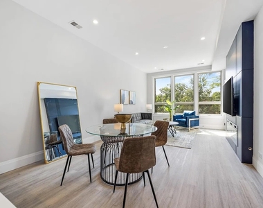 4931 N Kimball Avenue - Photo Thumbnail 12