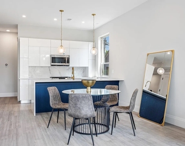 4931 N Kimball Avenue - Photo Thumbnail 13