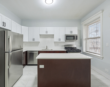 5439 S Indiana Avenue - Photo Thumbnail 6