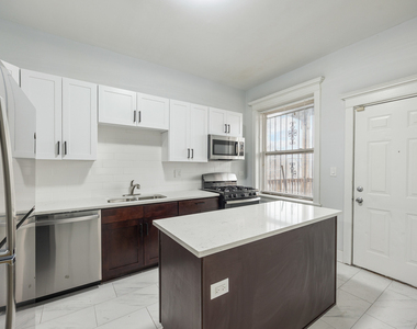 5439 S Indiana Avenue - Photo Thumbnail 5