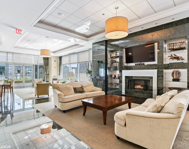 160 E Illinois Street - Photo Thumbnail 17