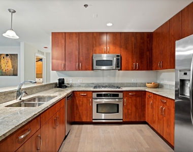 160 E Illinois Street - Photo Thumbnail 2