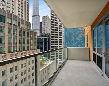 160 E Illinois Street - Photo Thumbnail 6