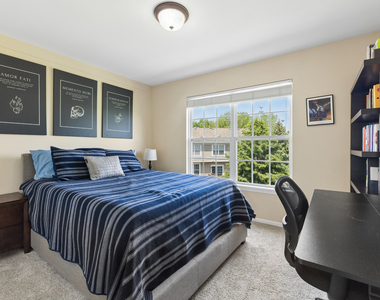 2314 Hudson Circle - Photo Thumbnail 9