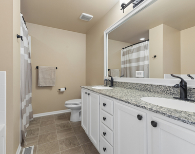 2314 Hudson Circle - Photo Thumbnail 7