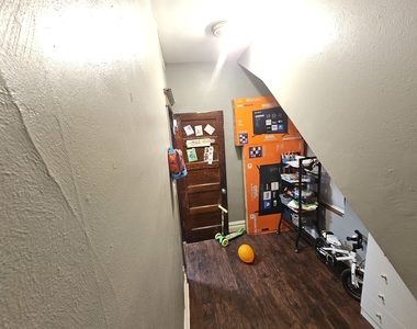 2532 S Albany Avenue - Photo Thumbnail 5