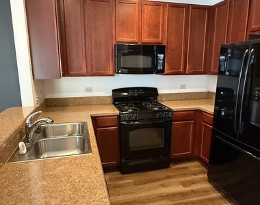 2220 Aurora Drive - Photo Thumbnail 4