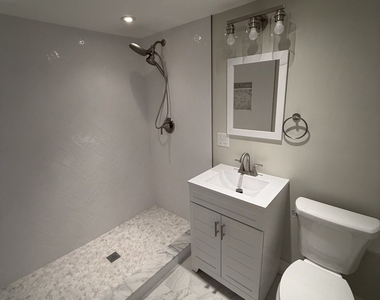 8908 Ozark Avenue - Photo Thumbnail 13