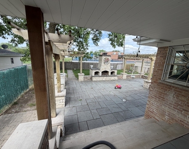 8908 Ozark Avenue - Photo Thumbnail 19