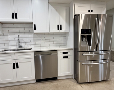 4730 W Grace Street - Photo Thumbnail 3