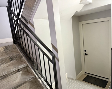 4730 W Grace Street - Photo Thumbnail 23