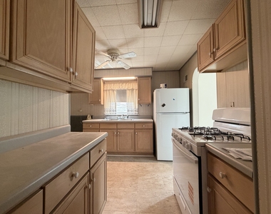 1941 Herbert Avenue - Photo Thumbnail 3