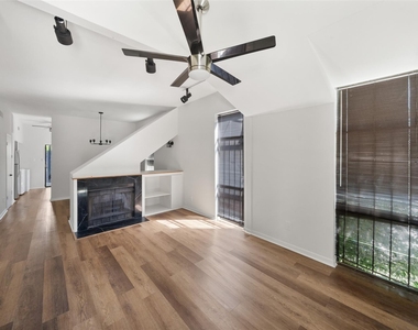 518 Hawthorne Street - Photo Thumbnail 1