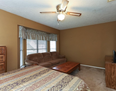 16410 Salinas Lane - Photo Thumbnail 11