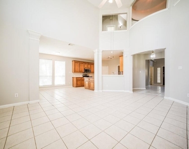 11727 Newlands Court - Photo Thumbnail 3