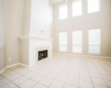 11727 Newlands Court - Photo Thumbnail 2