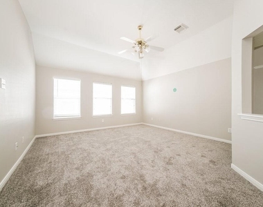 11727 Newlands Court - Photo Thumbnail 8