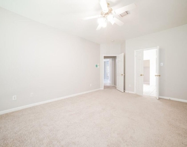 11727 Newlands Court - Photo Thumbnail 7