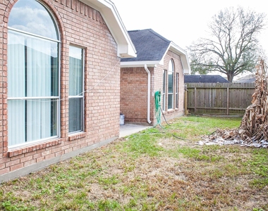 6223 Newbury Drive - Photo Thumbnail 25