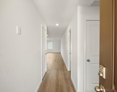 12011 Curlin Drive - Photo Thumbnail 4