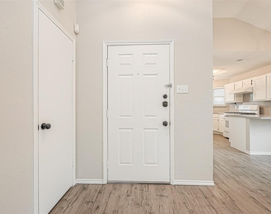 9247 Autumnsong Drive - Photo Thumbnail 6