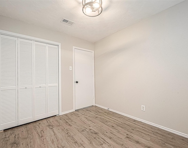 9247 Autumnsong Drive - Photo Thumbnail 30
