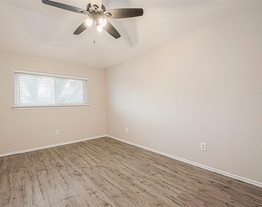 9247 Autumnsong Drive - Photo Thumbnail 32