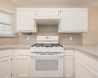 9247 Autumnsong Drive - Photo Thumbnail 21