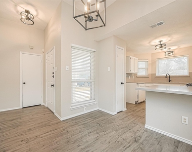 9247 Autumnsong Drive - Photo Thumbnail 15