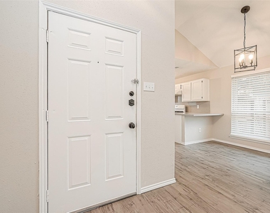 9247 Autumnsong Drive - Photo Thumbnail 5