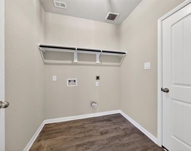 7703 Lehman Road - Photo Thumbnail 31