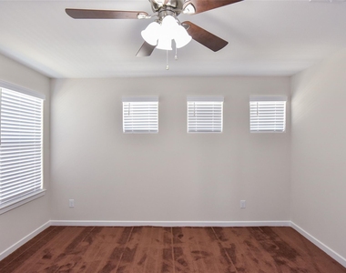 7826 Kenora Way - Photo Thumbnail 28