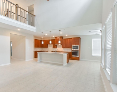 7826 Kenora Way - Photo Thumbnail 9
