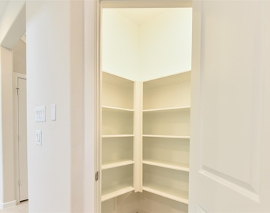 7826 Kenora Way - Photo Thumbnail 13
