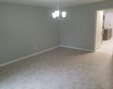 3911 Brightwood Drive - Photo Thumbnail 3