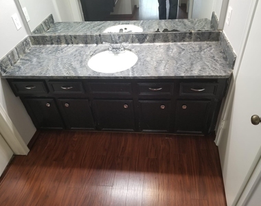 3911 Brightwood Drive - Photo Thumbnail 12