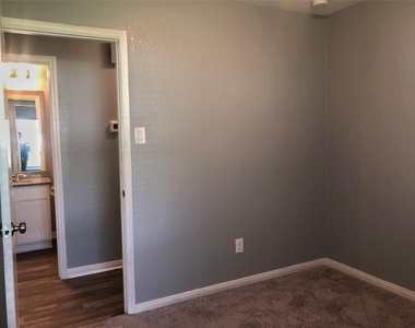 217 Cherry Tree - Photo Thumbnail 14