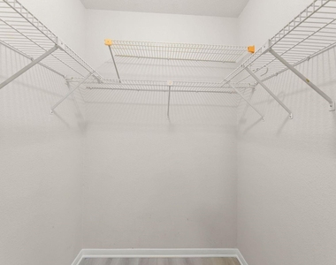 2121 Hepburn Street - Photo Thumbnail 16