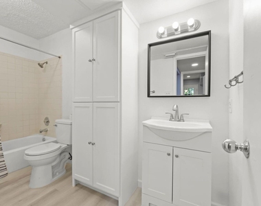 2121 Hepburn Street - Photo Thumbnail 15