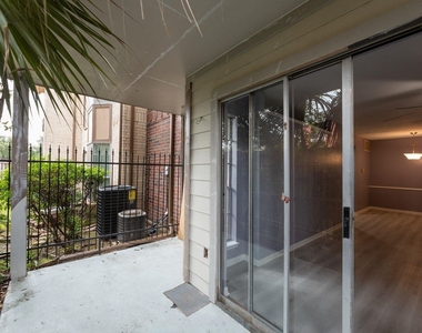 2121 Hepburn Street - Photo Thumbnail 22