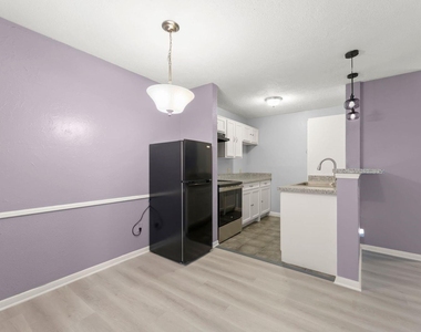 2121 Hepburn Street - Photo Thumbnail 8