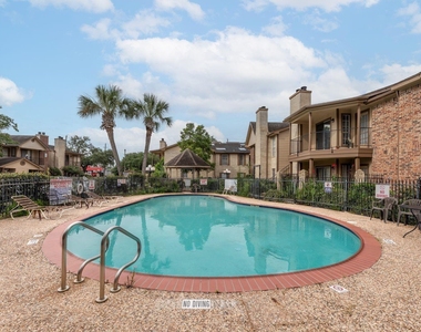 2121 Hepburn Street - Photo Thumbnail 24