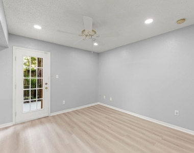 2121 Hepburn Street - Photo Thumbnail 12